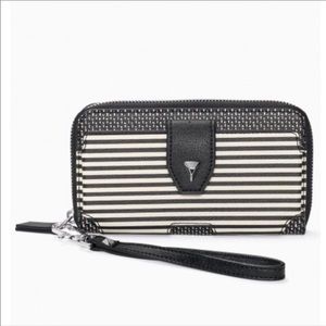 💕 Stella & Dot Madison Tech Wristlet Black NWT